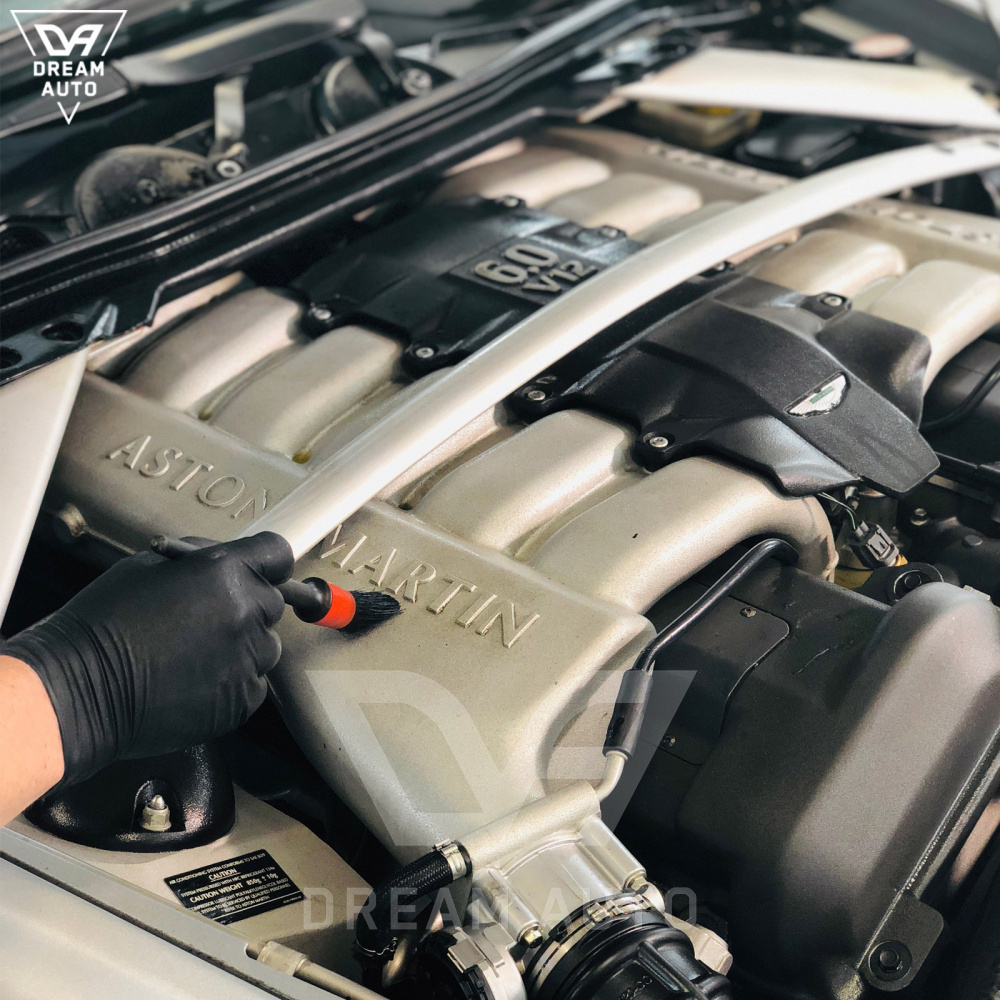 Детейлинг моторного отсека для AstonMartin DB9
