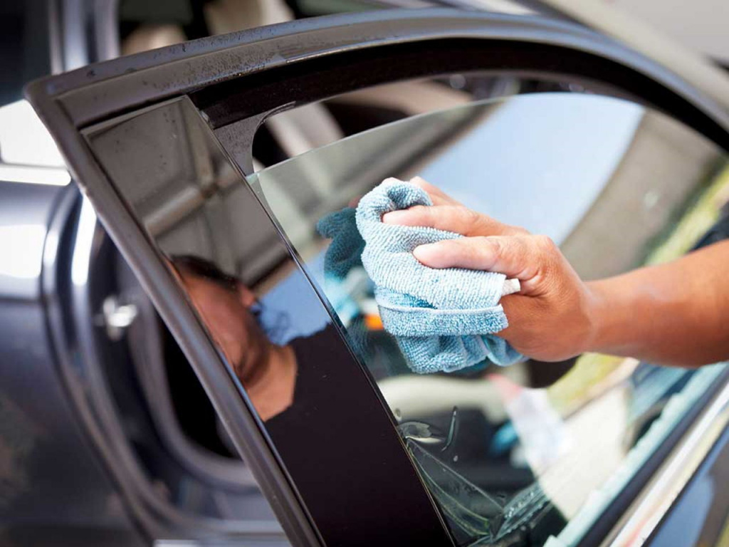 Как отполировать стекло и чем отполировать стекло в автомобиле своими руками